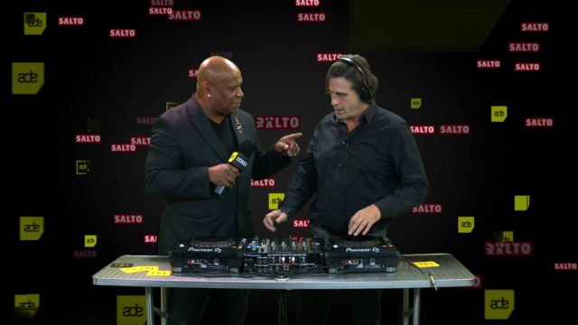 Help Ambon na de aardbevingen