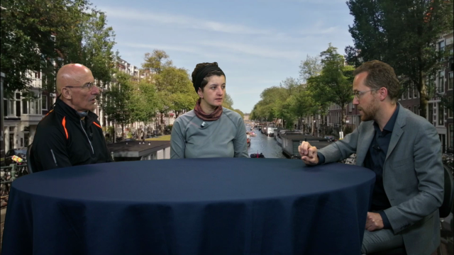 Tourist Land TV nodigt Amsterdamse toeristen uit voor een goed gesprek op basis van hun eigen foto’s en video’s. Aflevering 3: Nergis & Engin