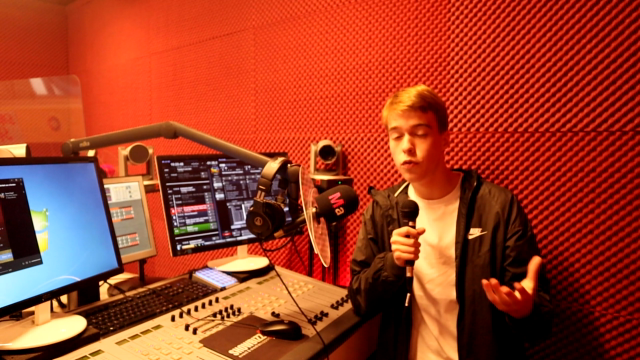 Reportage van de radio bij Ma Live