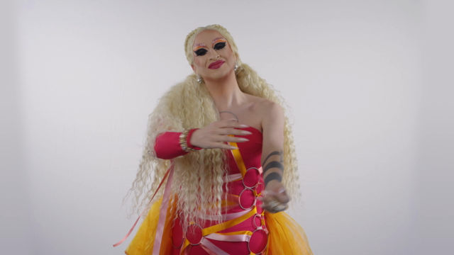 Pride Ambassadeur Lady Galore