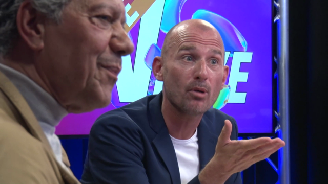 PRIDE TV LIVE 2023: Ronald Benita (co-host), Daniel Cohen, Silyan Elkattabi, Frank Sanders en Sjors van der Panne.